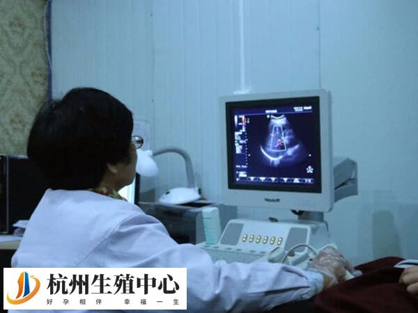 试管婴儿月经期第二天去医院做阴道b超检查